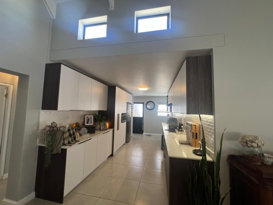 3 Bedroom Property for Sale in Jacobsbaai Western Cape
